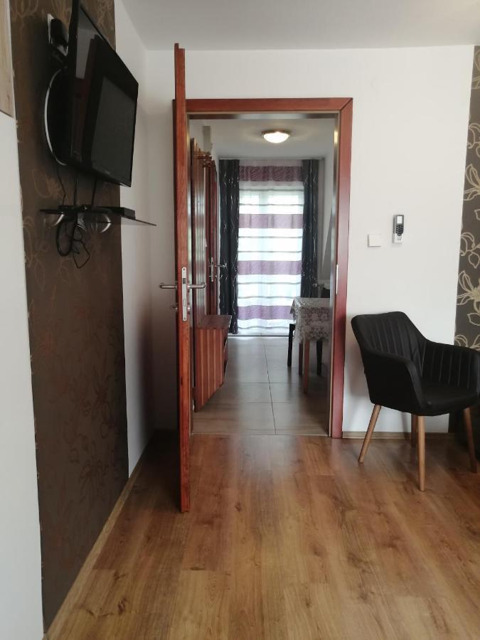 Loki Apartment Buk